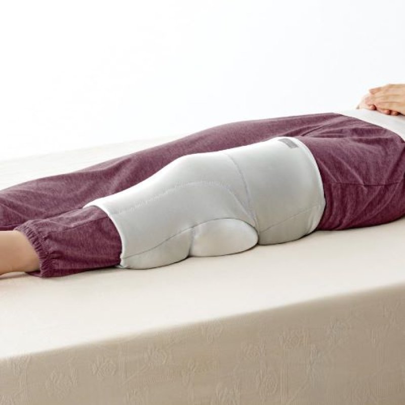 画像1: アルファックス 就寝用 膝用クッション 膝枕 FULUWA お医者さんの膝futon [ B0CMCDXHKH / 4528870441007 / AP-441007 ] (1)