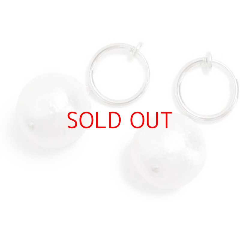 画像1: ◯MAGGIO 日本国内仕上げ 揺れる 大粒 イヤリング コットンパール フープ 結婚式 二次会 パーティー レディース [ B07XVDRJJG / 4589876625419 / ] (1)