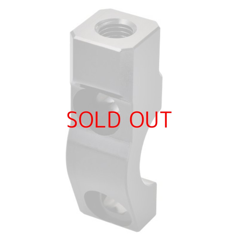 画像1: デイトナ(Daytona) バイク用 ミラーステー 取付穴10mm逆ネジ(M10×P1.25) φ22.2mmハンドル用 マスターシリンダークランプタイプ(クランプピッチ30-32mm) 94636 [ B01M0UCDB9 / 4909449494486 / 94636 ] (1)